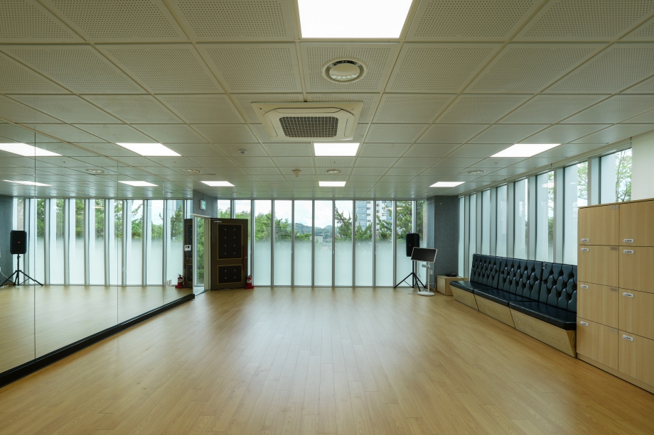 댄스 연습실 (방학 중 이용) 대표이미지