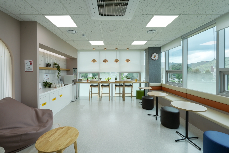 휴게실 (전체 이용) 대표이미지