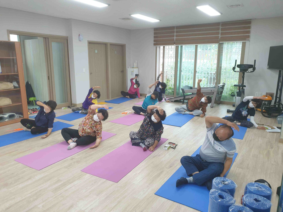 2021 탄천면 평생학습 "실버해피건강체조" 이미지